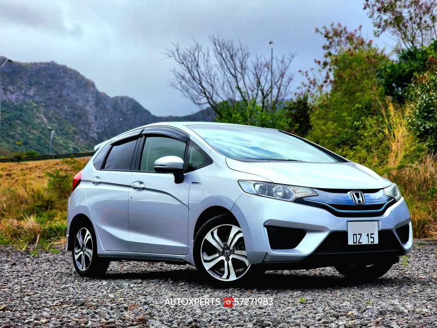 Honda Fit -2015 - 1 - Family Cars  on MauriCar