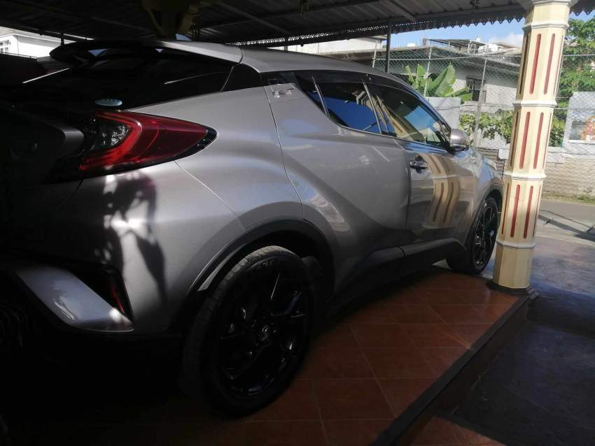 Toyota C-HR 2019 - 6 - SUV Cars  on Aster Vender