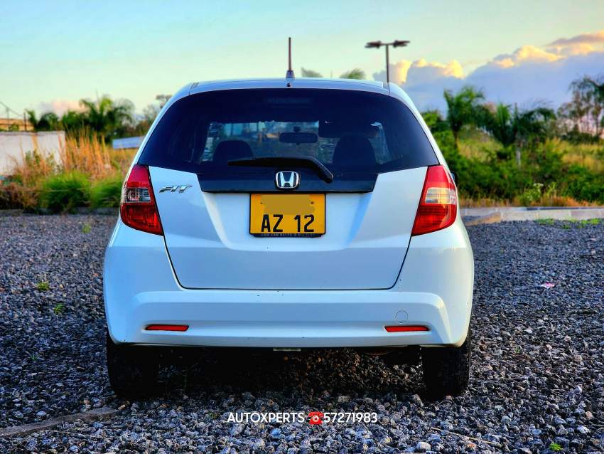 Honda fit - 2012 - 3 - Compact cars  on Aster Vender