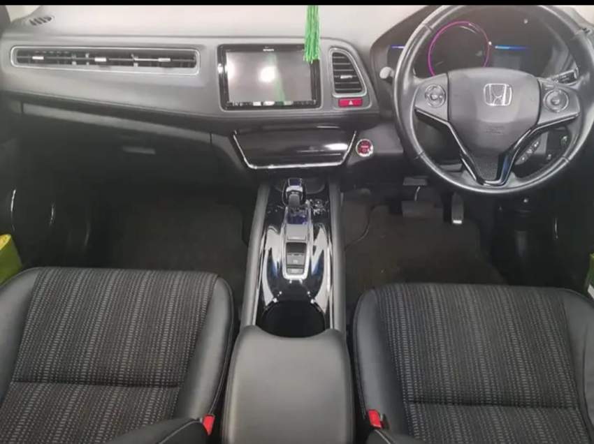 Honda Vezel - 4 - SUV Cars  on Aster Vender