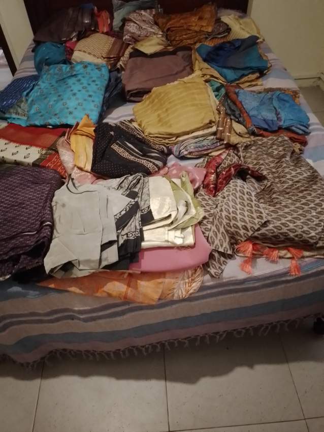 Vend lot de 30 sarees