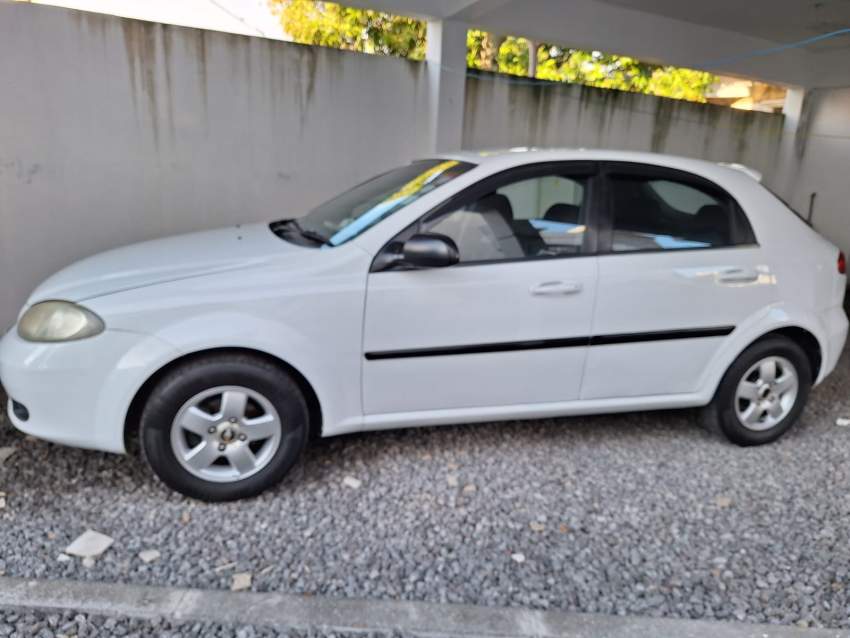 Chevrolet optra - 1 - Compact cars  on MauriCar