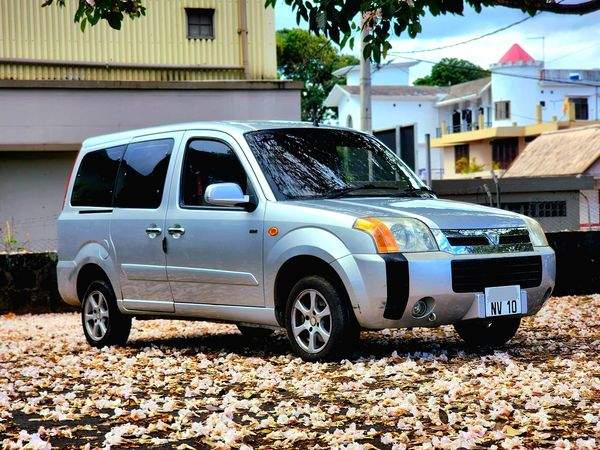 Foton Midi - 2 - Family Cars  on Aster Vender