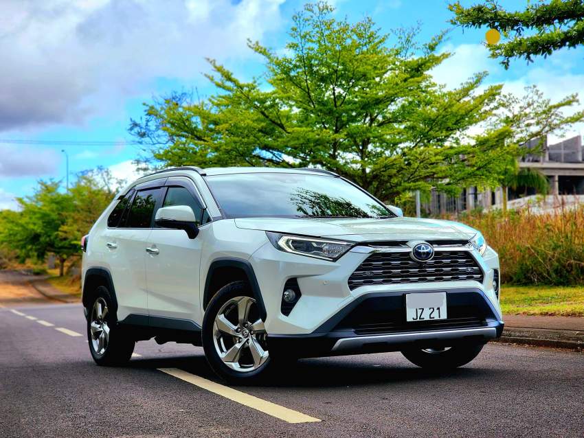 Toyota Rav4-2021 - 2 - SUV Cars  on Aster Vender