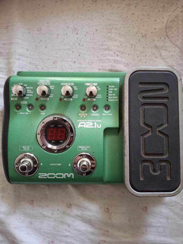 Zoom A2.1u Acoustic Guitar Multi Effects Pedal with USB Interface