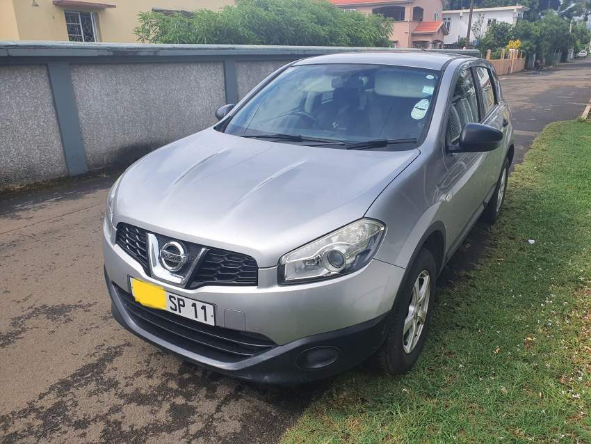 nissan quashqai - 3 - SUV Cars  on Aster Vender