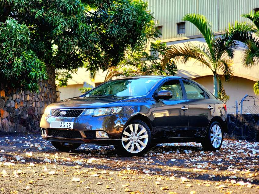 Kia Cerato-2012 - 2 - Family Cars  on Aster Vender