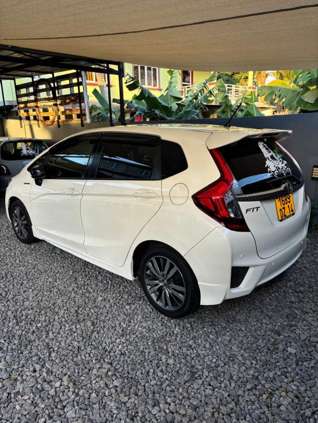 Honda fit Rs-2014 - 2 - Compact cars  on Aster Vender