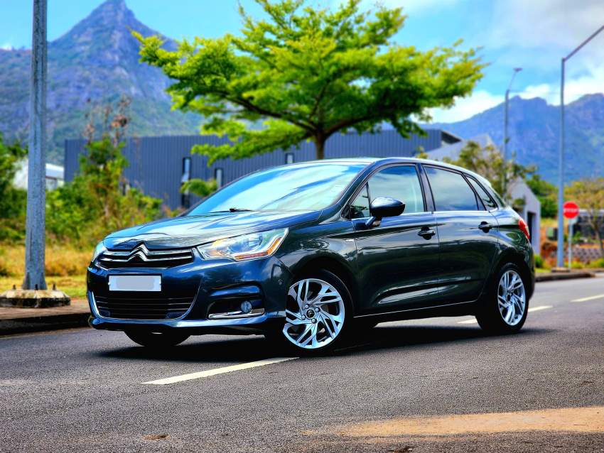 Citroen c4-2014 - 2 - Family Cars  on Aster Vender