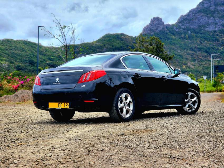 Peugeot 508-2012 - 4 - Family Cars  on Aster Vender