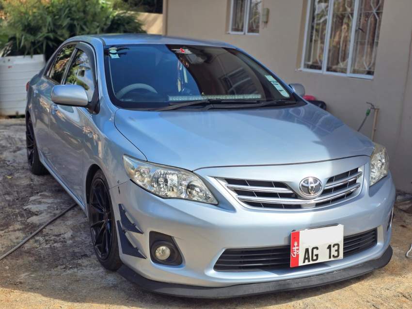 Toyota Corolla GLI 2013 - 2 - Family Cars  on Aster Vender