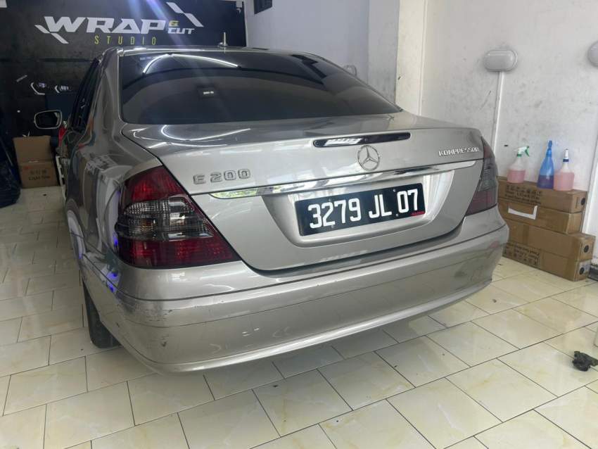 Mercedes E200-2008 - 2 - Luxury Cars  on Aster Vender