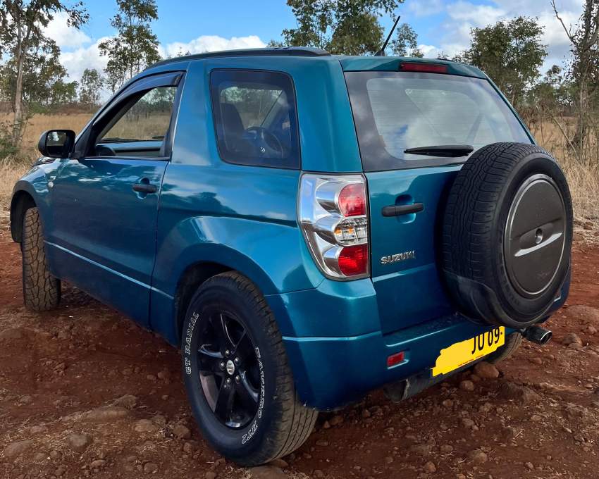 Suzuki Grand vitara-2009 - 3 - Off Roader Cars  on Aster Vender