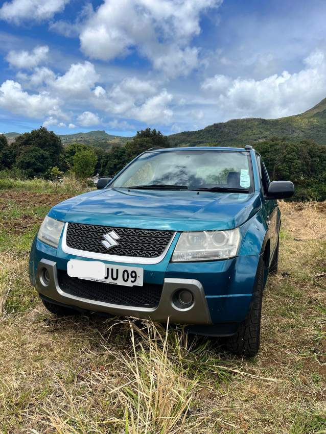 Suzuki Grand vitara-2009 - 0 - Off Roader Cars  on Aster Vender