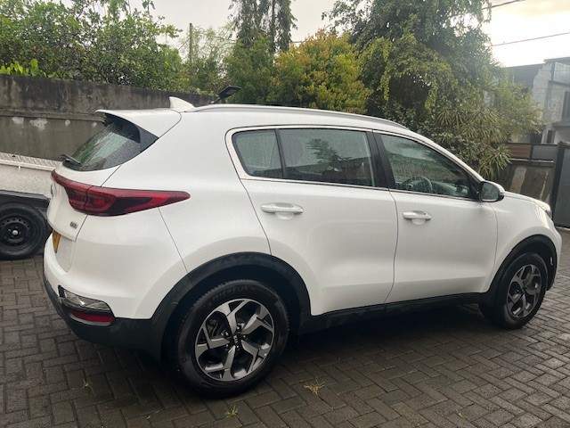 Kia Sportage Ex Tech 2WD 1.6 GDi 6AT - 9 - SUV Cars  on Aster Vender