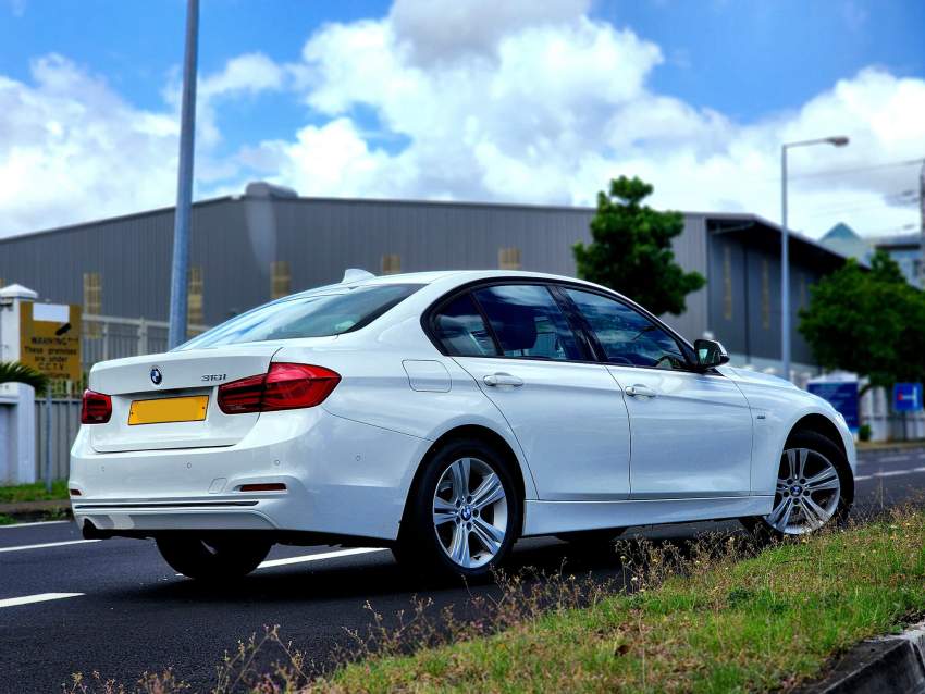 BMW F30 318i Sport Package -2016 - 5 - Family Cars  on Aster Vender