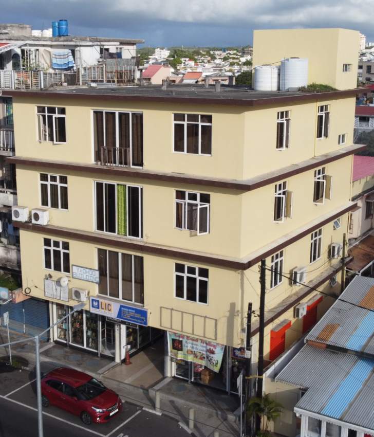 Commercial space for rent in Yadhoo building, QB - Ground floor - 15m² - 4 - Commercial Space  on Aster Vender