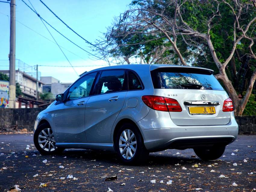 Mercedes B180 -2014 - 4 - Family Cars  on MauriCar