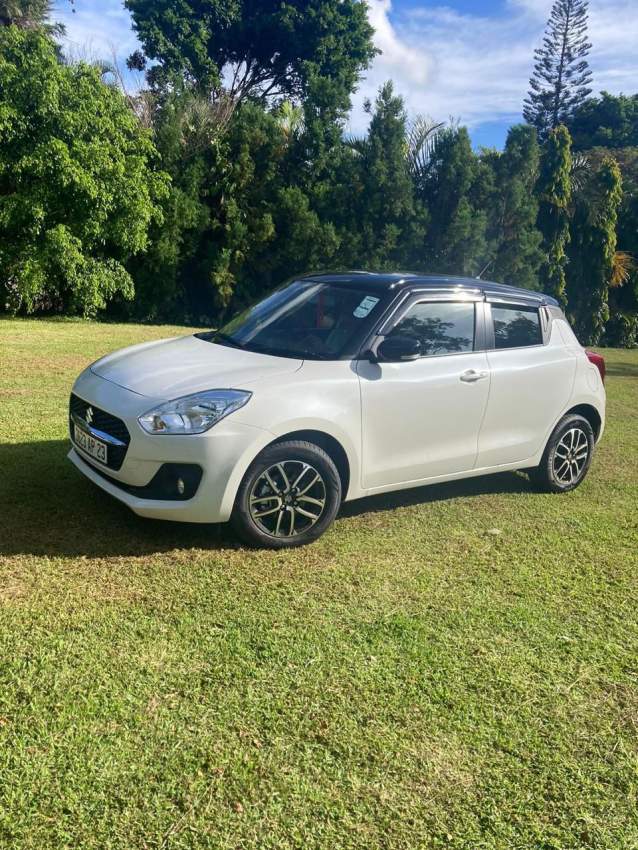 Suzuki Swift-2023 - 3 - Compact cars  on Aster Vender