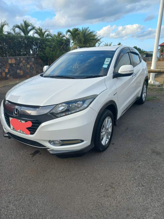 2014 Honda Vezel Hybrid - 1 - SUV Cars  on MauriCar