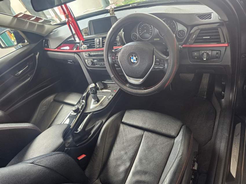 BMW F30 316i year 2013 - Sport line - 5 - Luxury Cars  on Aster Vender