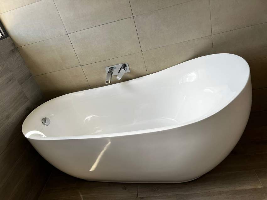 Bathtub