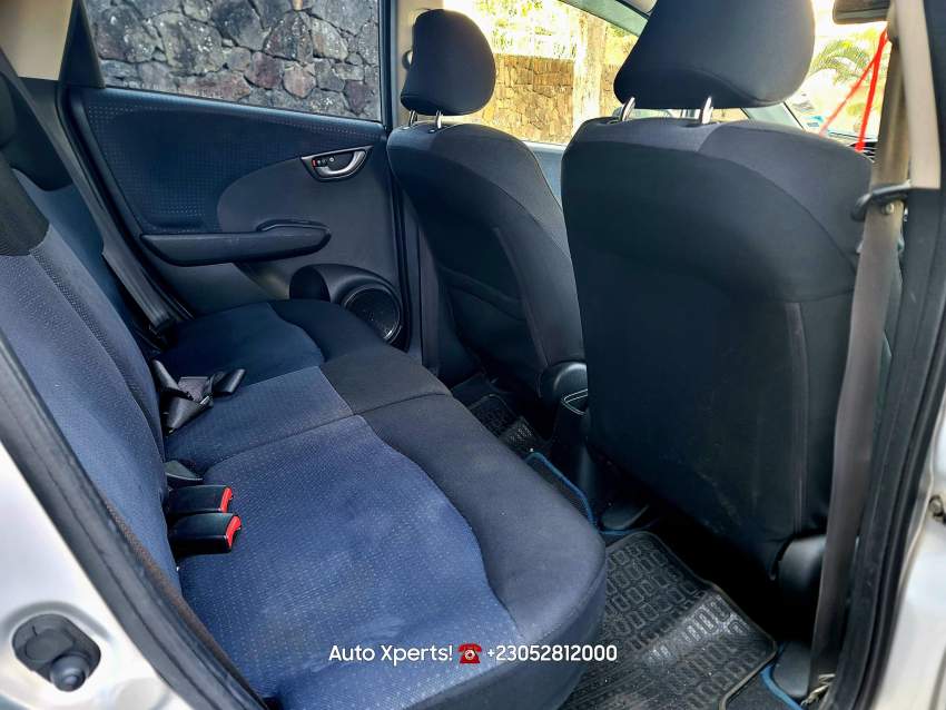 Honda Fit-2010 - 4 - Compact cars  on Aster Vender