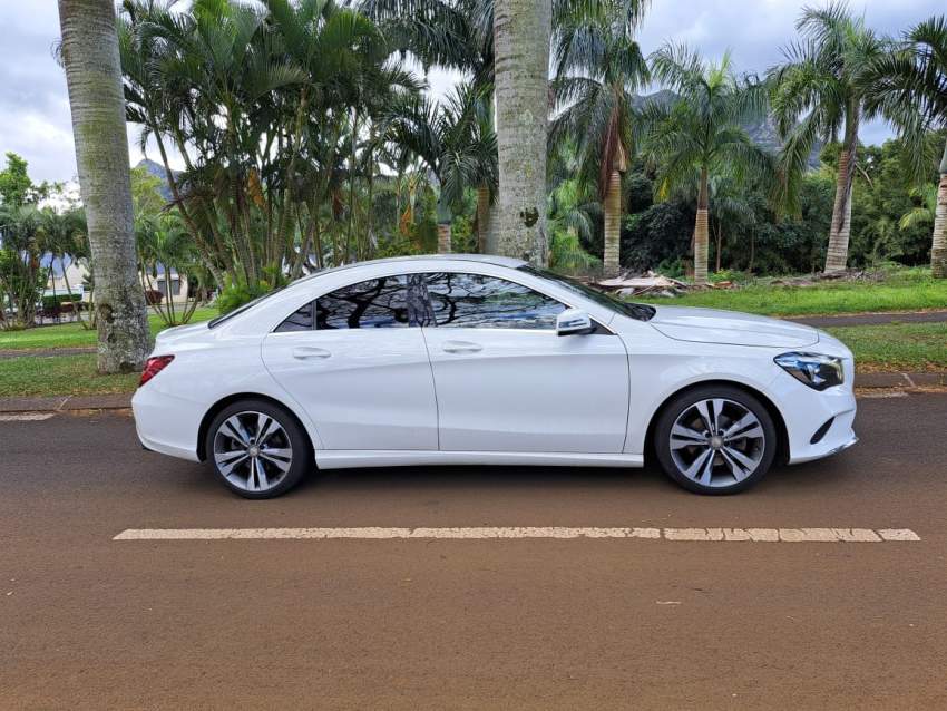 Mercedes c200 -2017 - 1 - Luxury Cars  on Aster Vender