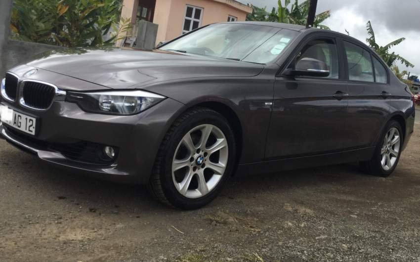 BMW 320i year 2012 a vendre - 3 - Luxury Cars  on Aster Vender