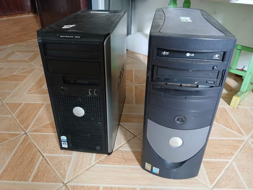 2 CPU for sale for Parts and Fittings