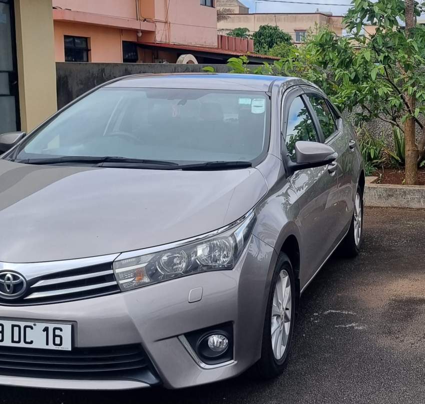 FOR SALE TOYOTA COROLLA SALOON DEC 2016 - 1 - Family Cars  on MauriCar