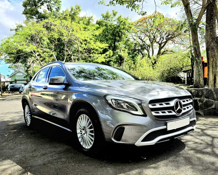 Mercedes GLA 180 -2020 - 1 - Family Cars  on Aster Vender