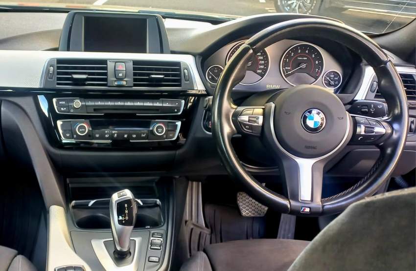 Bmw F30 318i (2017) - 1 - Luxury Cars  on Aster Vender