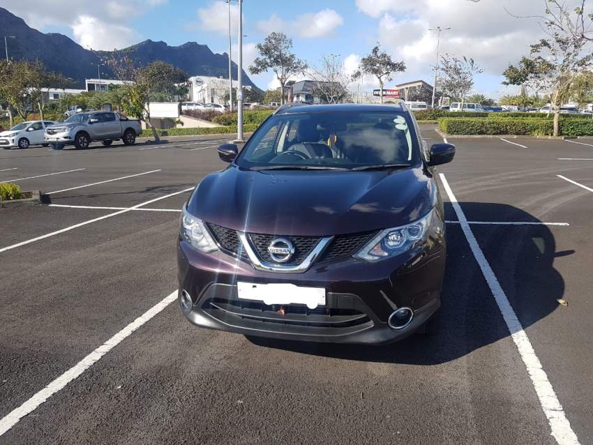 Nissan Qashqai - 2 - SUV Cars  on Aster Vender