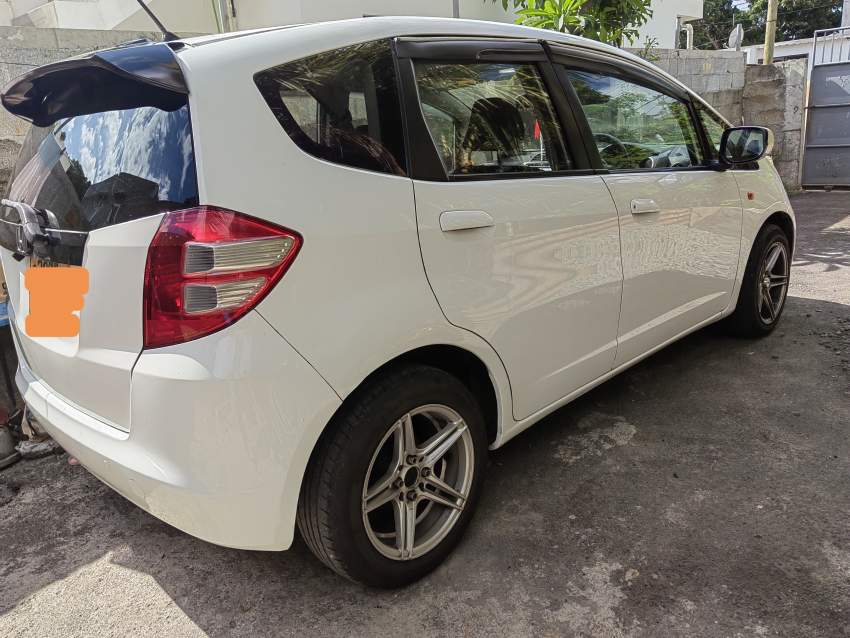 Honda fit - 2 - Family Cars  on Aster Vender