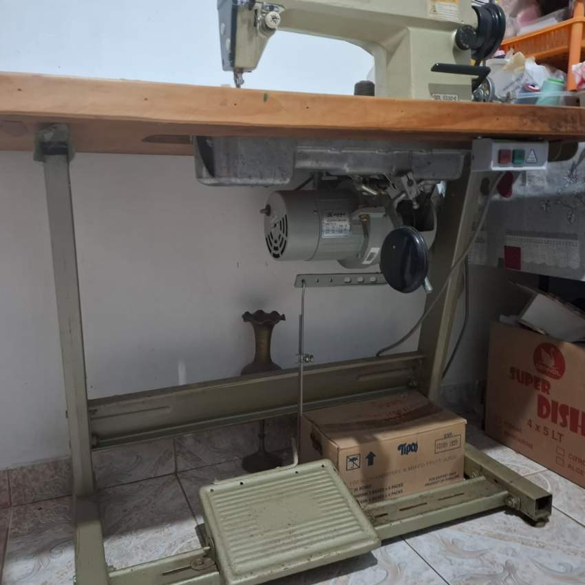 Industrial Sewing Machine