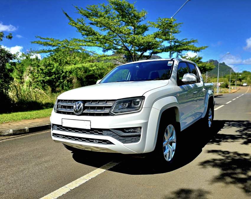 Volkswagen Amarok-2018 - 2 - Pickup trucks (4x4 & 4x2)  on Aster Vender