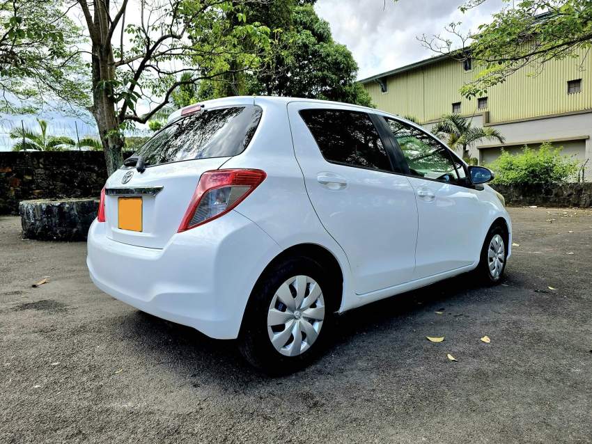 Toyota Vitz  2013 - 3 - Compact cars  on Aster Vender