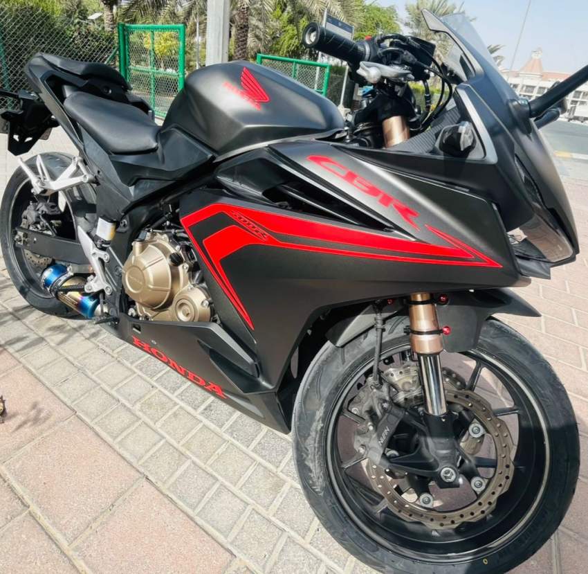 Honda CBR 500r 2023 - 1 - Sports Bike  on Aster Vender