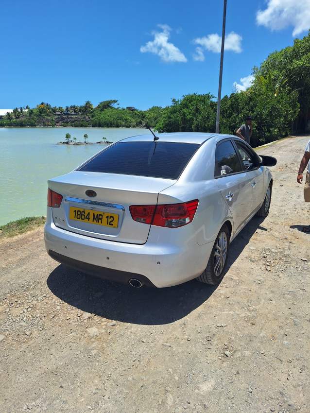 Kia Cerato 2012 - 3 - Family Cars  on Aster Vender