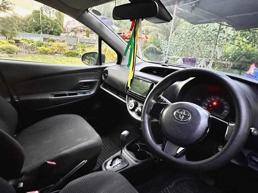 2019 Toyota Vitz for Sale - 5 - Compact cars  on Aster Vender