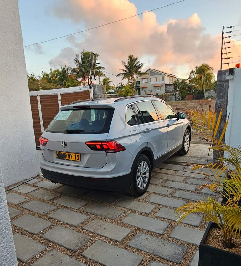 FOR SALE: Volkswagen Tiguan - 2 - SUV Cars  on Aster Vender