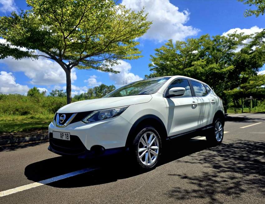 Nissan Qashqai 2018 - 1 - SUV Cars  on Aster Vender