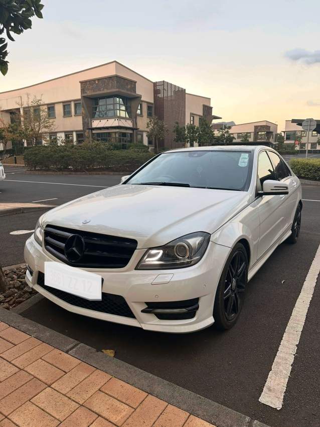 2012 Mercedes-Benz C250 AMG SPORT