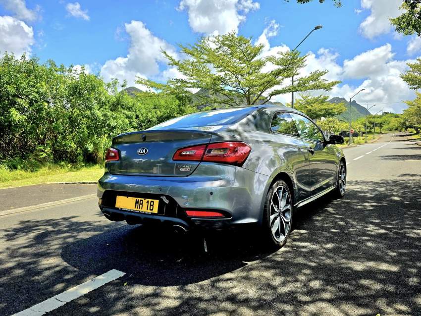 Kia Cerato Coup T-GDi 2018 - 4 - Compact cars  on Aster Vender