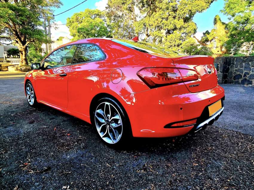 Kia Cerato Coup T-GDi  2015 - 5 - Compact cars  on Aster Vender