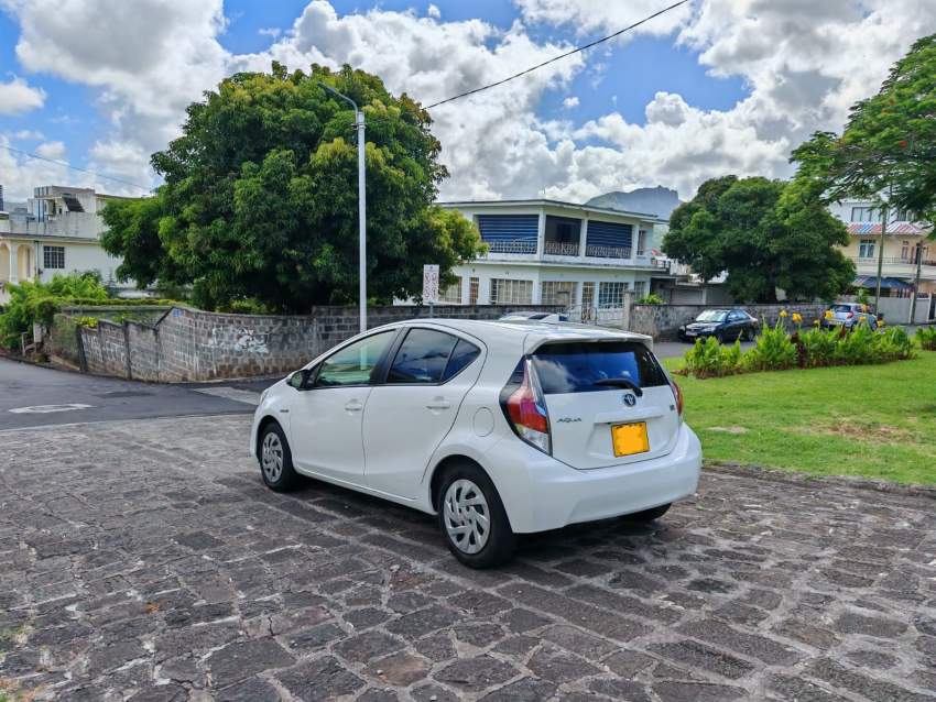 For Sale: Toyota Aqua 2016 (Hybrid) - 5 - Family Cars  on Aster Vender