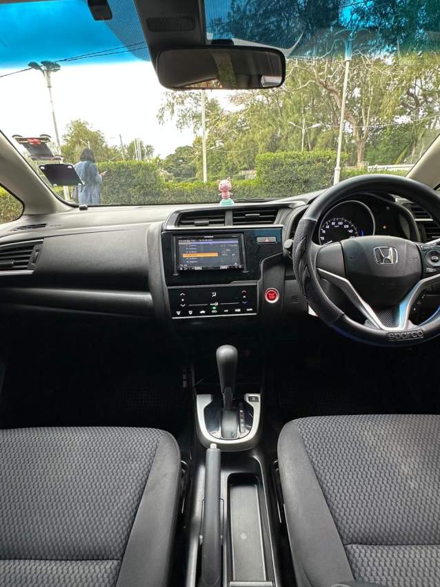 Honda Fit 2018 (Non-Hybrid) - 6 - Compact cars  on Aster Vender