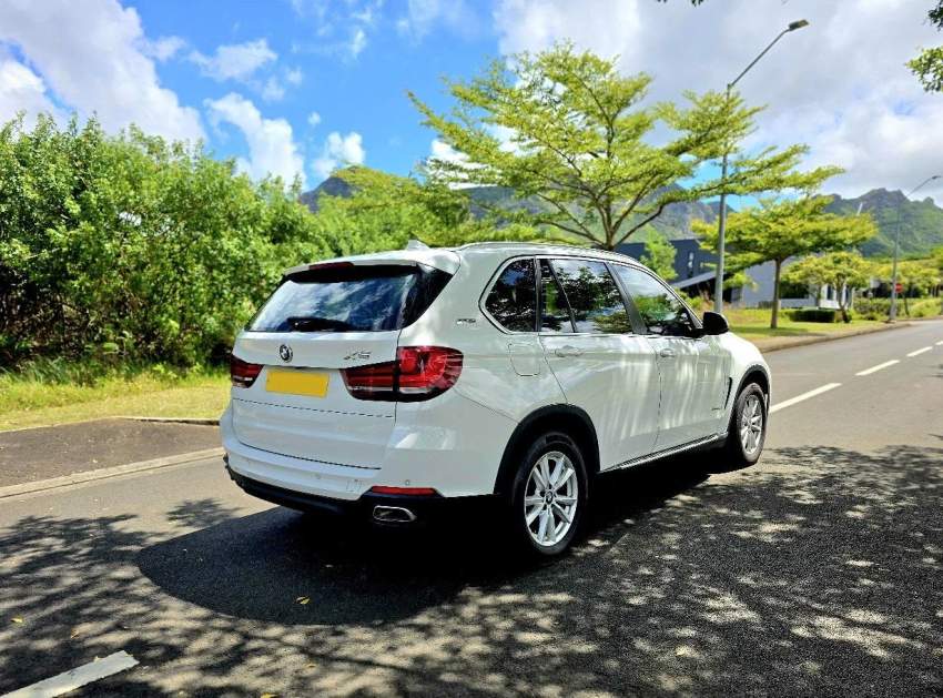 BMW X5 X-DRIVE 40E.  Year: 2017 - 5 - SUV Cars  on Aster Vender