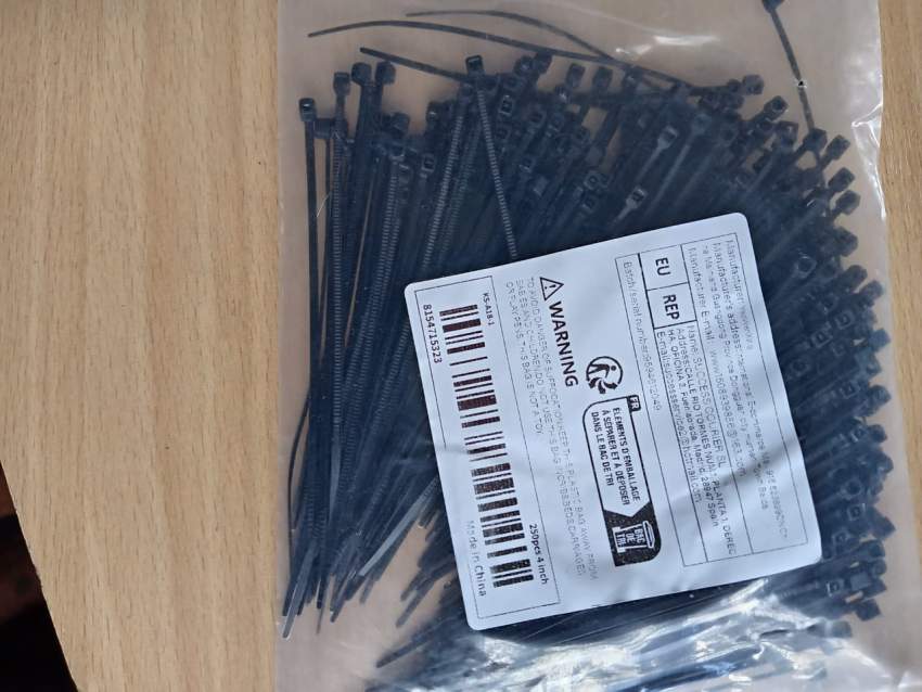 250 pcs cable ties on Aster Vender
